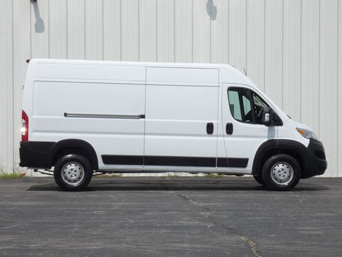 Used 2023 RAM ProMaster 2500 FWD image 2