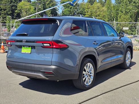 New 2026 Toyota Grand Highlander AWD image 7