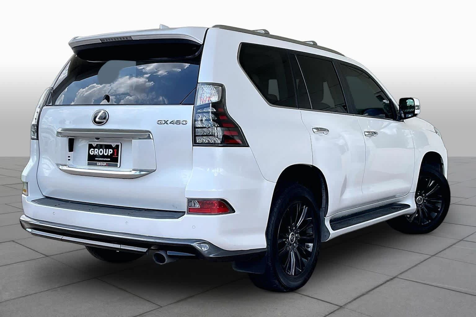 Used 2023 Lexus GX 460 Luxury w/ Sport Design Package AWD/4WD image 11