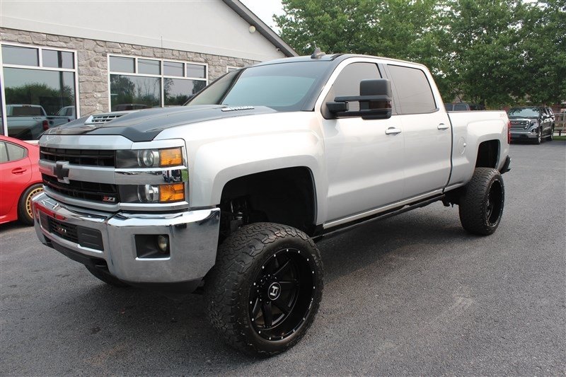 Used 2018 Chevrolet Silverado 2500 LT w/ LT Fleet Convenience Package AWD/4WD image 1