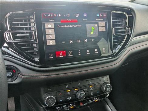 Used 2025 Dodge Durango GT w/ Blacktop Package image 14