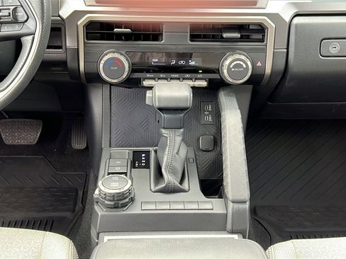 Used 2025 Toyota 4Runner SR5 AWD/4WD image 16