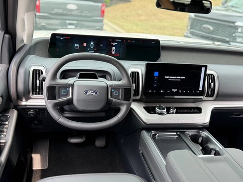 New 2027 Ford Expedition Active AWD/4WD image 6
