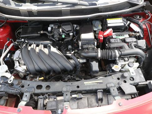 Used 2016 Nissan Versa SV image 40