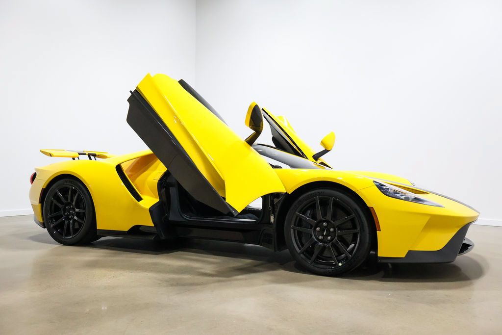Used 2020 Ford GT Carbon Series RWD image 77