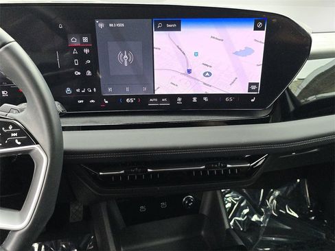 Certified 2025 Audi Q6 e-tron Premium w/ Convenience Package image 23