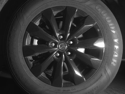 Used 2025 MAZDA CX-50 AWD 2.5 S w/ Select Package image 12