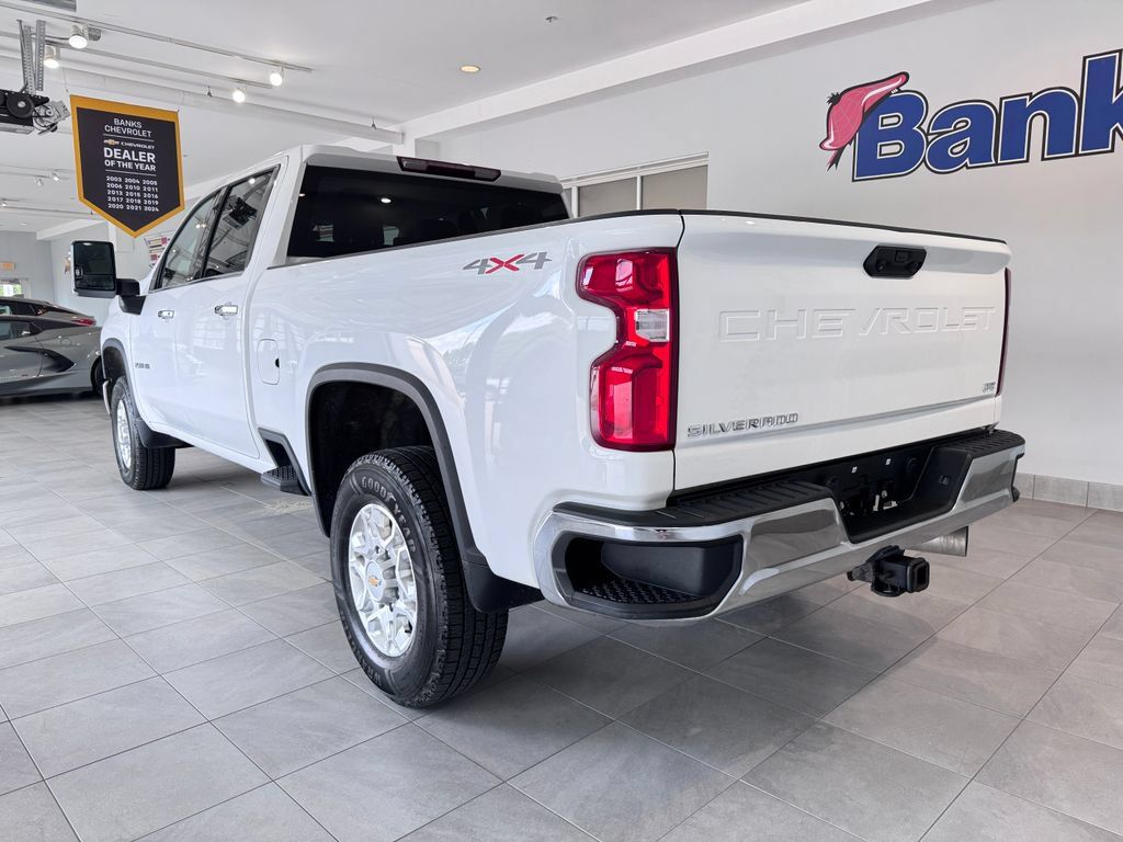 Certified 2024 Chevrolet Silverado 2500 LTZ AWD/4WD image 5