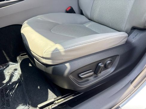 Used 2024 Toyota Camry XLE FWD image 13