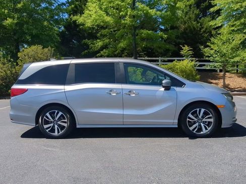Used 2023 Honda Odyssey Touring image 3