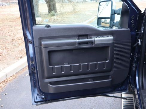 Used 2015 Ford F250 Lariat w/ Lariat Ultimate Package image 24