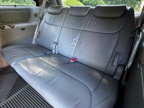 Used 2005 Toyota Sienna XLE Limited FWD image 33
