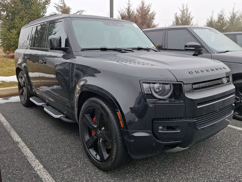 Used 2023 Land Rover Defender 130 X image 3