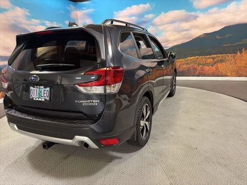 Used 2019 Subaru Forester Touring AWD/4WD image 11
