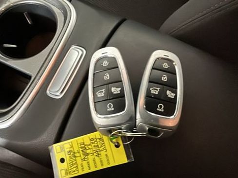 Used 2022 Hyundai Santa Fe XRT w/ Winter Weather Package AWD/4WD image 21