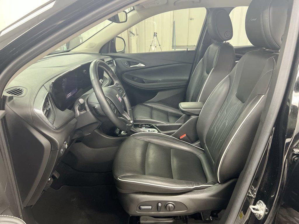 Used 2024 Buick Encore GX Avenir w/ Avenir Convenience Package AWD/4WD image 19