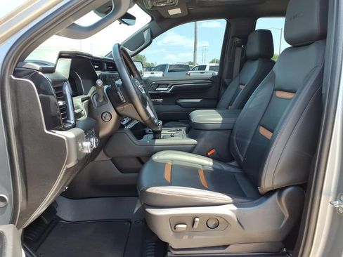 Used 2024 GMC Sierra 1500 AT4 w/ Technology Package AWD/4WD image 17