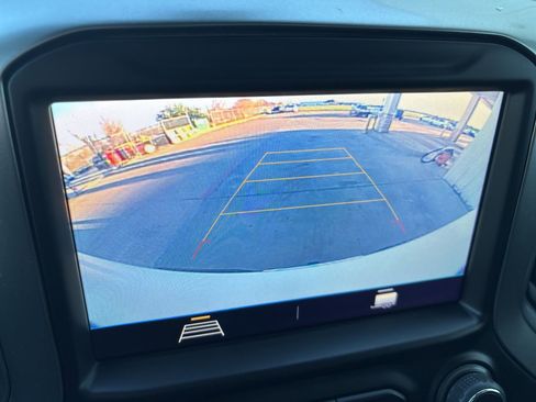 Used 2021 Chevrolet Silverado 1500 LT w/ Z71 Off-Road Package image 28