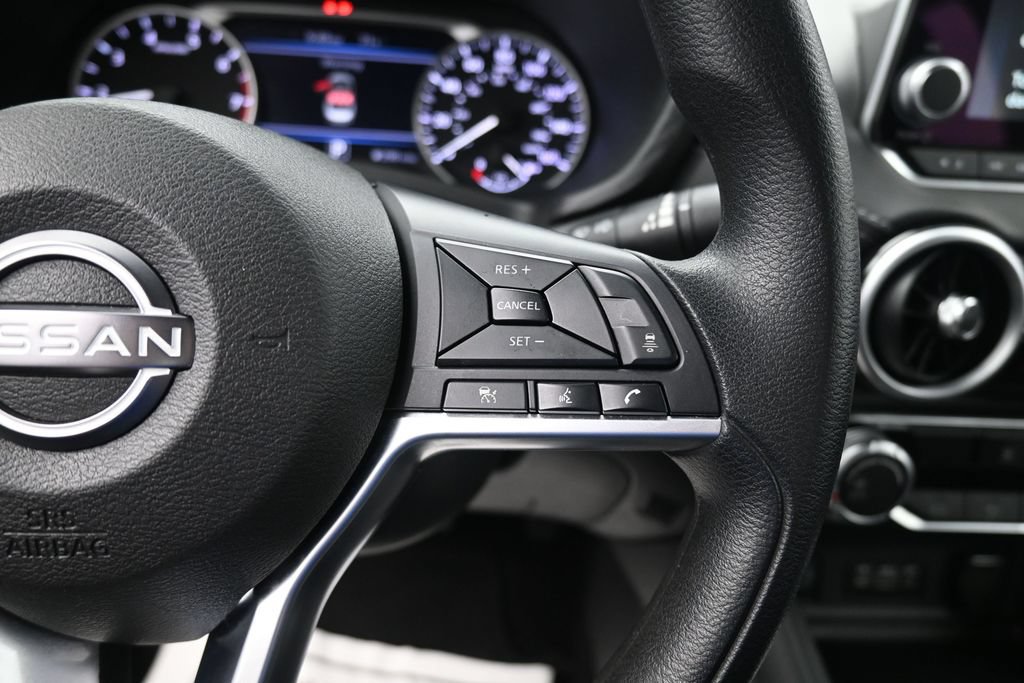 Used 2025 Nissan Sentra SV FWD image 29
