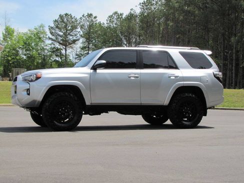 Used 2023 Toyota 4Runner SR5 image 3