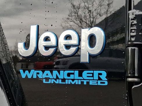 Used 2021 Jeep Wrangler Unlimited Sahara image 31