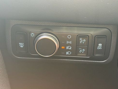 Used 2021 Ford Mustang Mach-E Premium AWD/4WD image 32