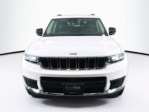 Used 2023 Jeep Grand Cherokee L Limited image 2