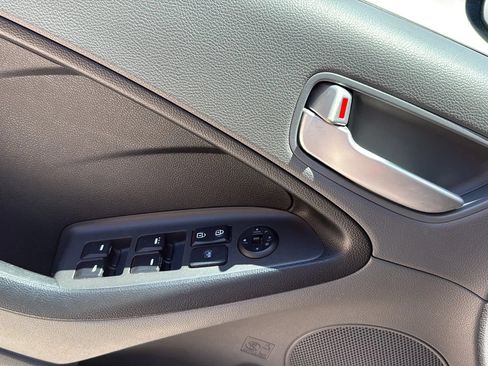 Used 2017 Kia Forte LX w/ LX Popular Package FWD image 39