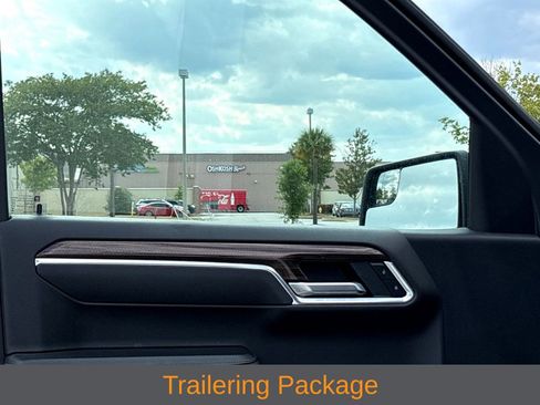 Used 2025 Chevrolet Silverado 1500 LT RWD image 9