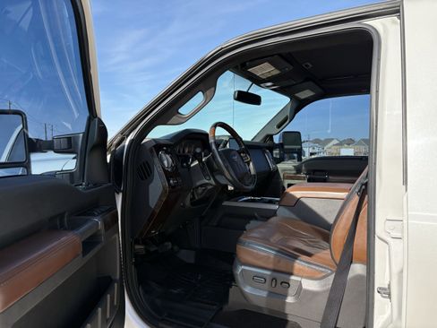 Used 2014 Ford F250 Platinum w/ FX4 Off-Road Package image 13