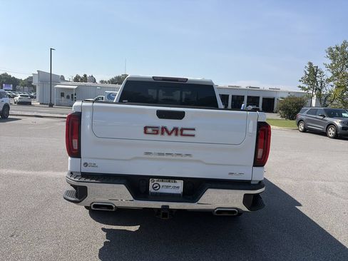 Used 2023 GMC Sierra 1500 SLT w/ SLT Premium Package AWD/4WD image 6