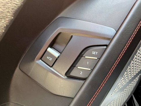 Used 2021 Lamborghini Urus AWD/4WD image 47