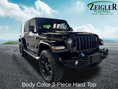 Used 2021 Jeep Wrangler Unlimited Sahara AWD/4WD image 8