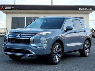 New 2026 Mitsubishi Outlander SE video 1