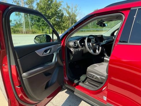 Used 2025 Chevrolet Blazer LT w/ Midnight/Sport Edition AWD/4WD image 15