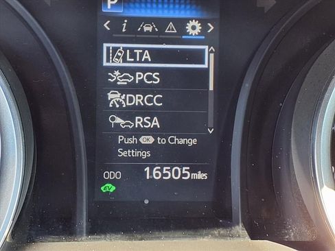 Certified 2021 Toyota Camry LE image 24