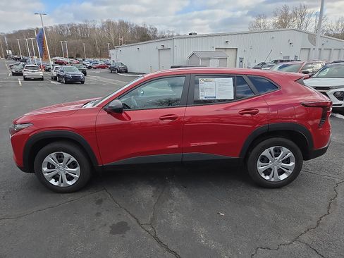 Used 2026 Chevrolet Trax LS image 6