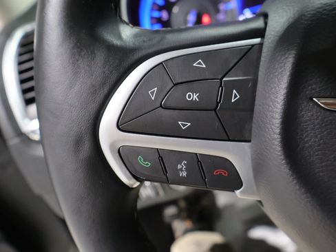 Used 2016 Chrysler 300 C AWD/4WD image 35