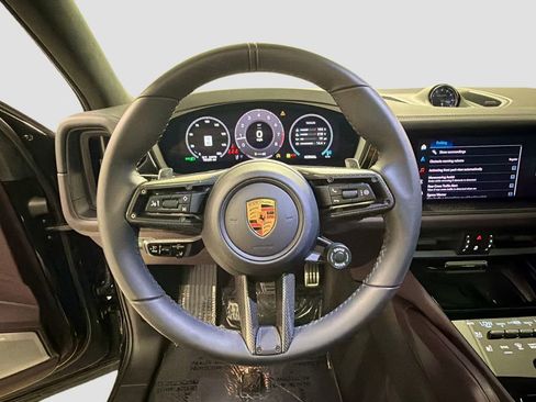 Certified 2025 Porsche Cayenne GTS AWD/4WD image 12