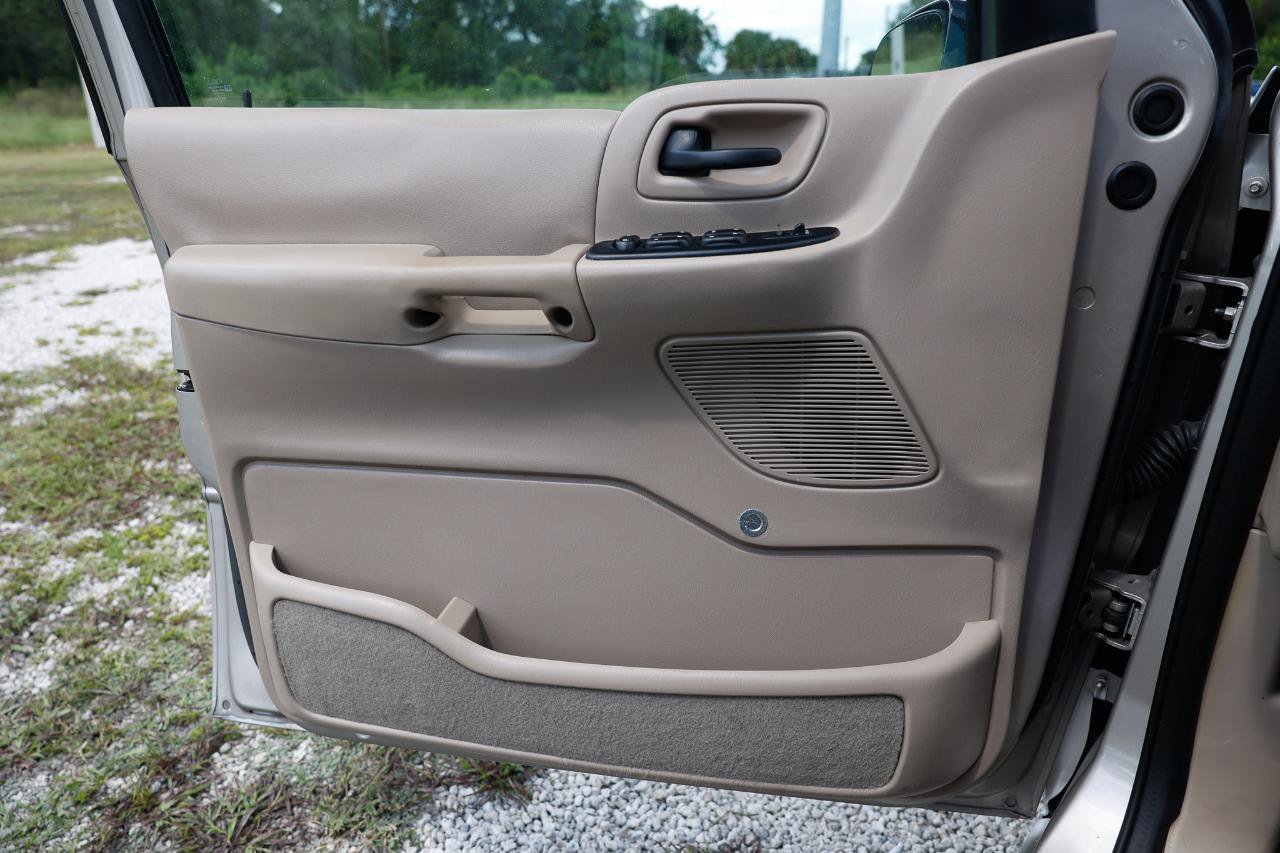 Used 2003 Ford Windstar LX FWD image 35