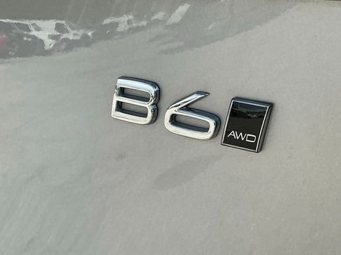 Used 2025 Volvo XC90 B6 Plus AWD/4WD image 18