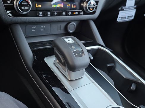 New 2026 Mitsubishi Outlander SE FWD image 21