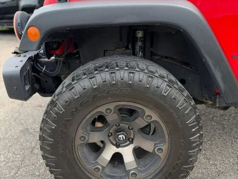 Used 2018 Jeep Wrangler Unlimited Rubicon AWD/4WD image 8