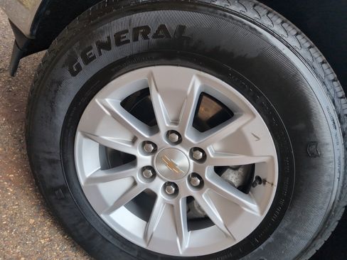 Used 2023 Chevrolet Silverado 1500 LT image 11