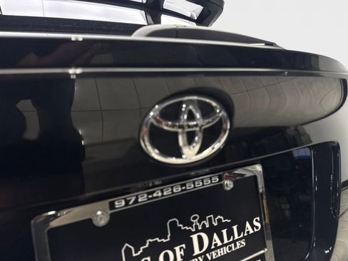 Used 2021 Toyota C-HR LE FWD image 21
