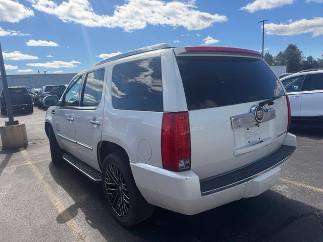Used 2013 Cadillac Escalade Luxury AWD/4WD image 8