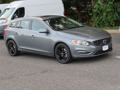 Used 2016 Volvo V60 T5 Premier AWD/4WD image 6