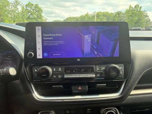 Certified 2024 Toyota Grand Highlander AWD image 39