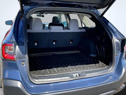 Used 2025 Subaru Outback Premium AWD/4WD image 19