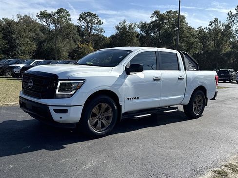 Certified 2024 Nissan Titan SV w/ SV Bronze Edition Package image 14
